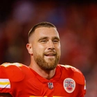 Chiefs star Travis Kelce agrees to 2-year extension to remain in Kansas City