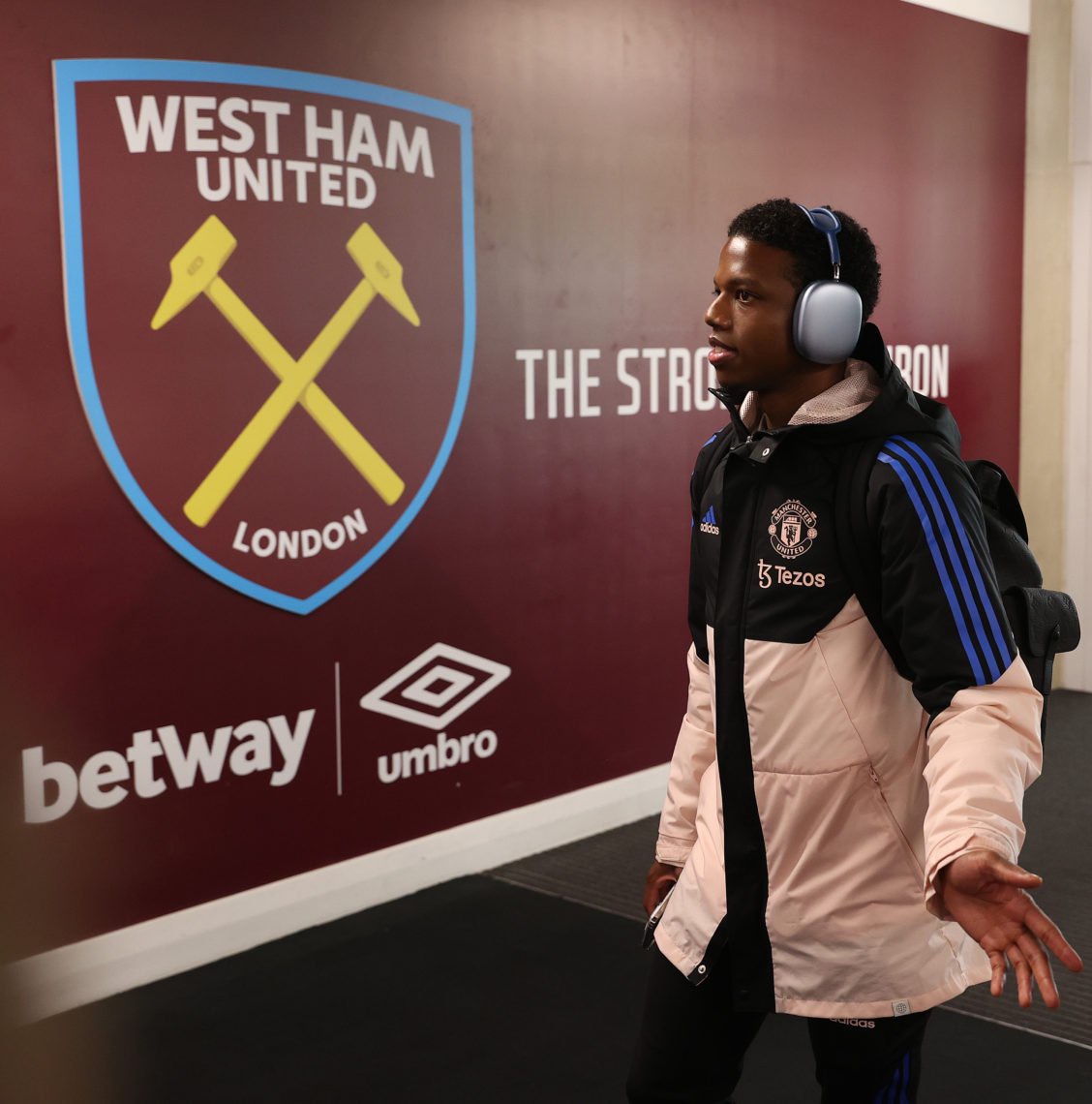 What Man United star Tyrell Malacia did as he passed West Ham fans after being subbed off was pure class