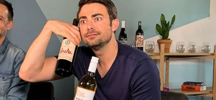 Jonathan Bennett marks 20 years of 'Mean Girls' in throwback photo with Lindsay Lohan