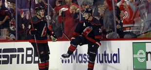Hurricanes rely on veteran composure in the big rally for a 2-0 series lead on the Islanders