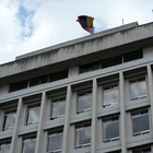 Venezuela shuts embassy in Equador to protest raid on Mexican embassy
