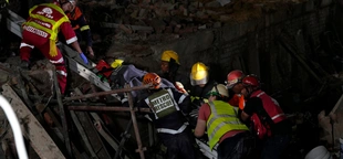 South Africa ends rescue efforts at collapsed building with 33 confirmed dead, 19 still missing