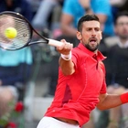 Novak Djokovic accidentally hit in head by water bottle at Italian Open
