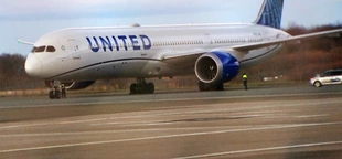7 hurt after Newark-bound United flight experiences turbulence