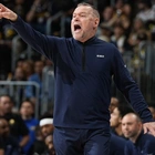 Jamal Murray tosses heat pack, Michael Malone screams at officials as Nuggets frustrated in Game 2
