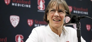 Stanford names basketball court “Tara VanDerveer Court” for retired Hall of Famer, winningest coach