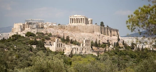 Greece sightseeing travel guide: Ancient ruins, rugged mountains, Mediterranean waters