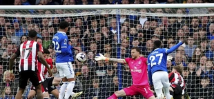 Everton ensures 71st straight year in England’s top flight by defeating Brentford to beat the drop
