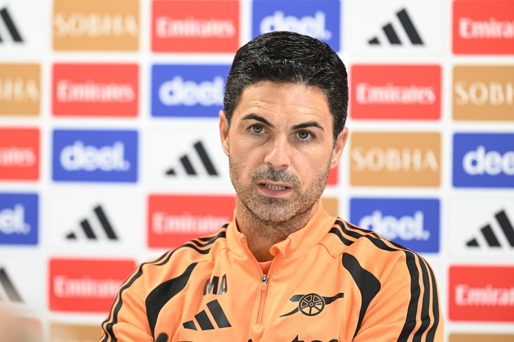 Mikel Arteta speaks to the media