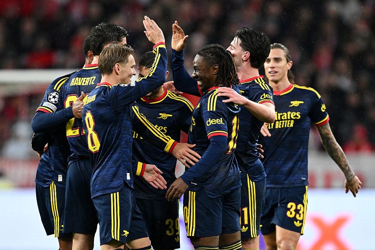 The Arsenal players celebrate Eberechi Eze's goal against Bayern Munich