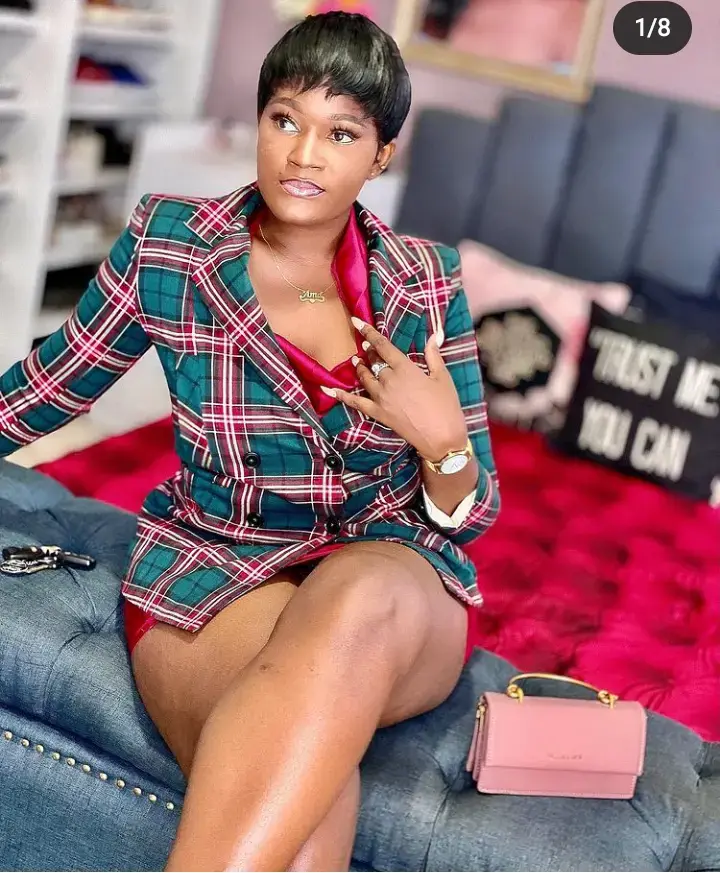 Check Lovely Pictures Ghanaian Lady Carpenter (See Photos)