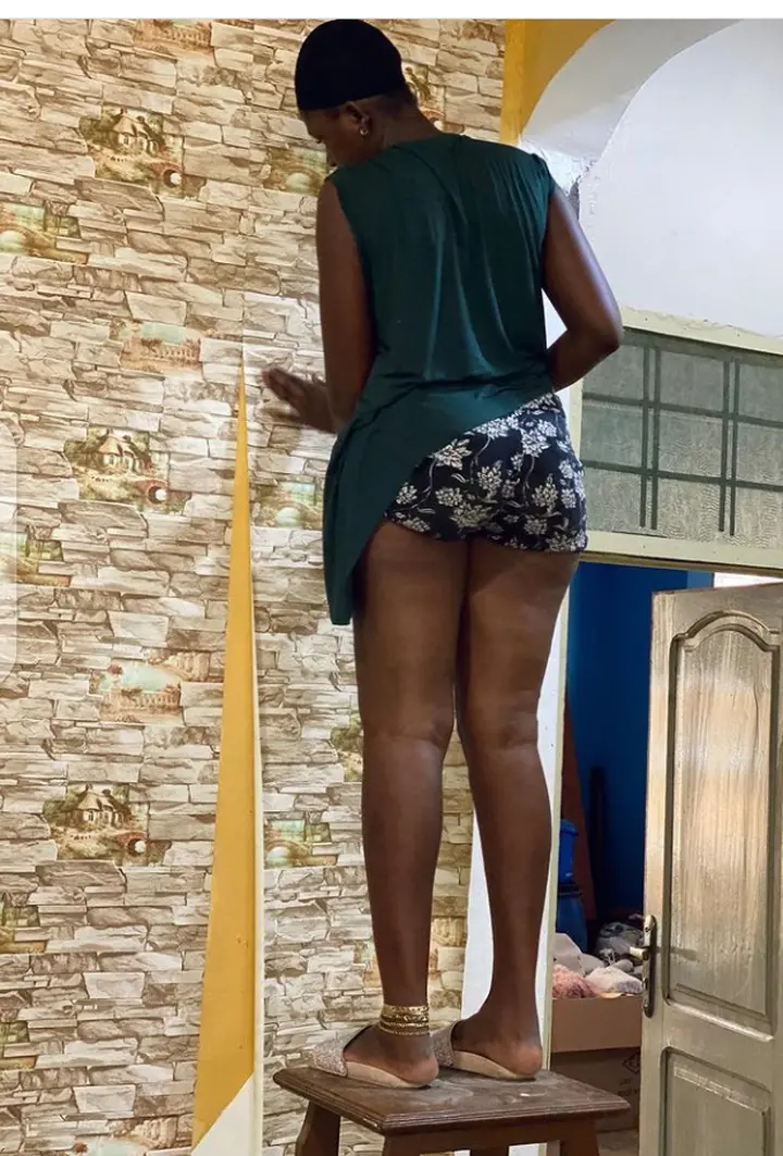 Check Lovely Pictures Ghanaian Lady Carpenter (See Photos)