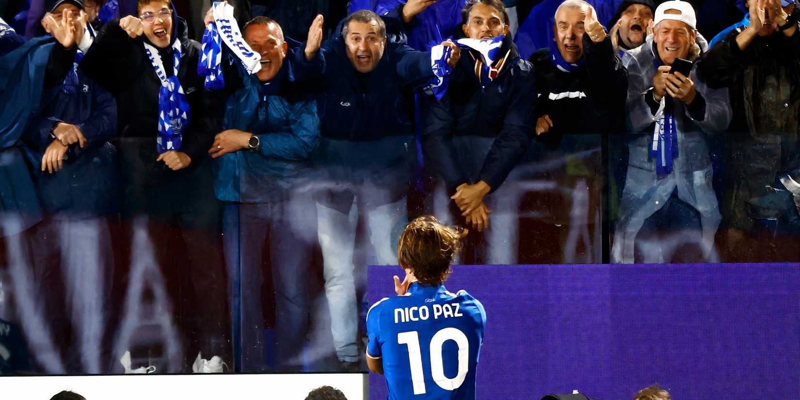Nico Paz celebrates