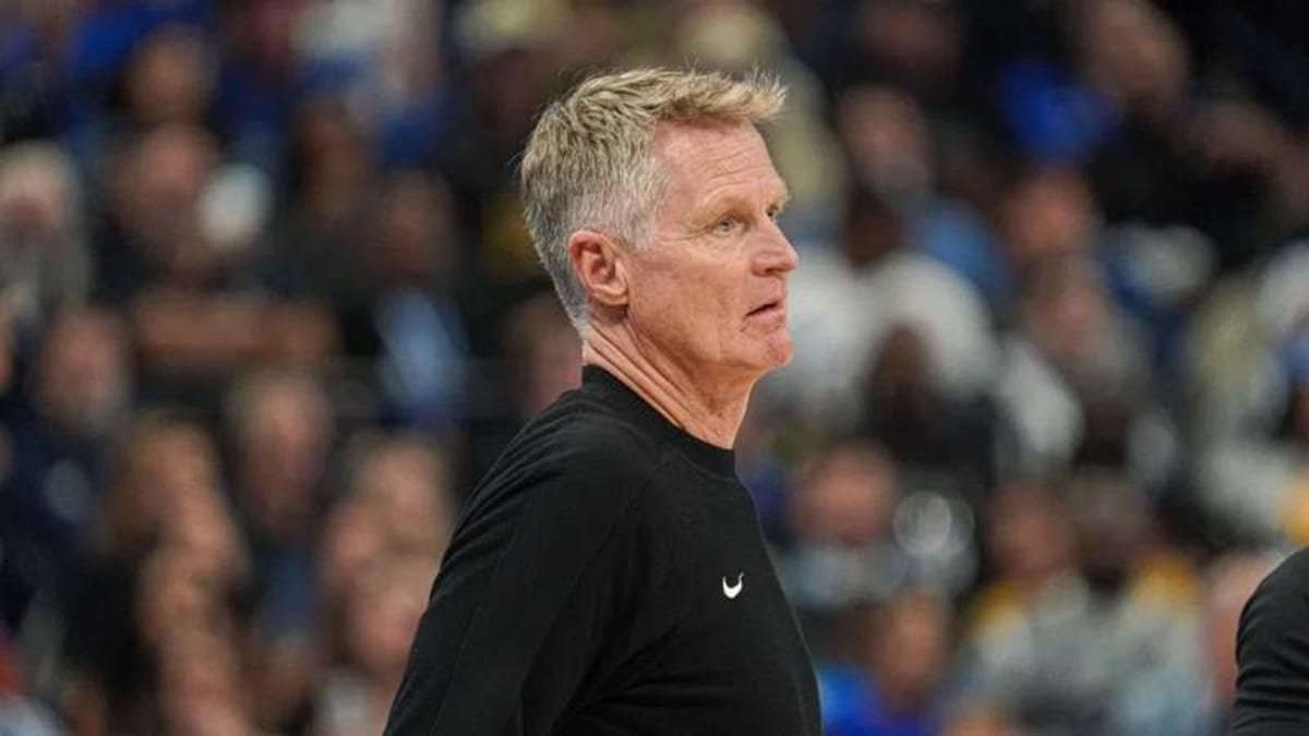 Golden State Warriors at Orlando Magic, Orlando, Florida, USA Orlando, Florida, USA, November 18, 2025, Golden State Warriors Head coach Steve Kerr at the Kia Center. Copyright: xMartyxJean-Louisx ©Credits: Imago