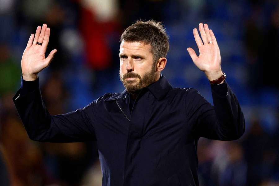 Michael Carrick apologises to Manchester United fans after heavy Como defeat