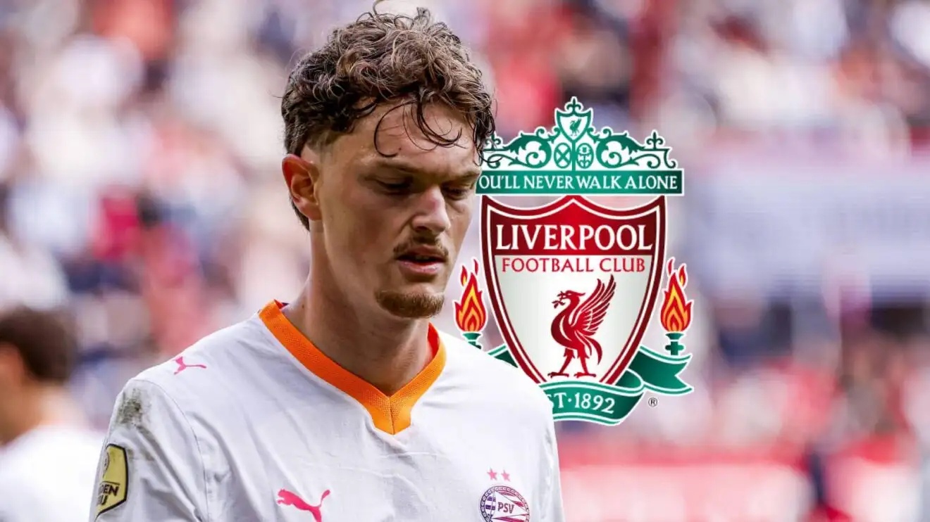 PSV star Paul Wanner next to the Liverpool badge - copyright TEAMtalk