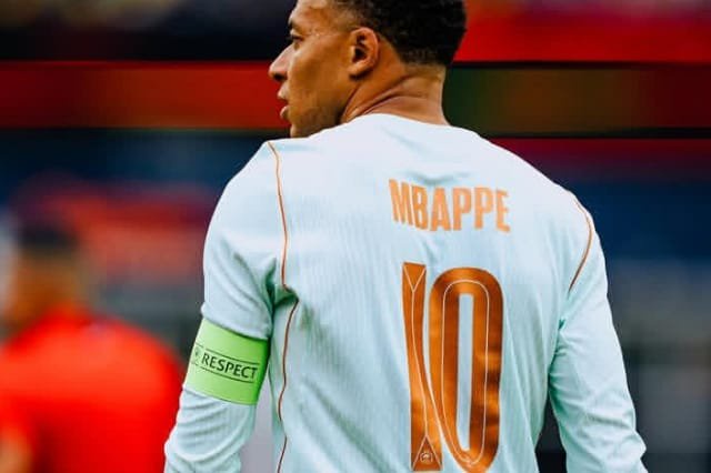 Mbappé haunts Barcelona again