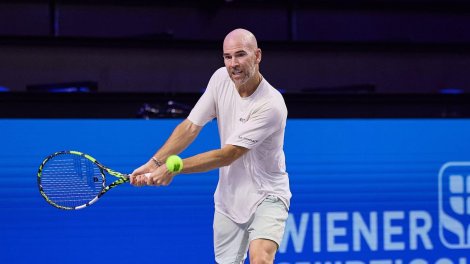 ATP Vienna: Adrian Mannarino Stuns Jakub Mensik to Reach Quarter-Finals