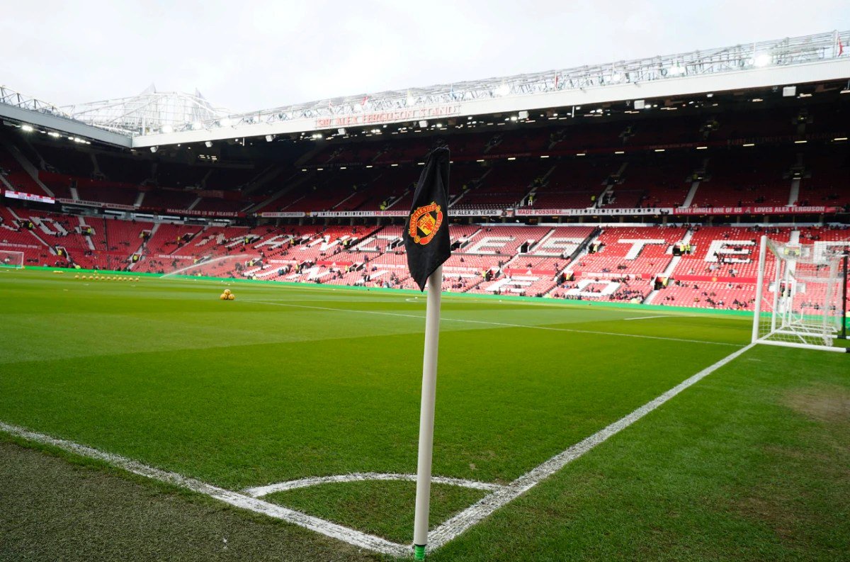Radcliffe FC officially extend loan of Manchester United midfielder