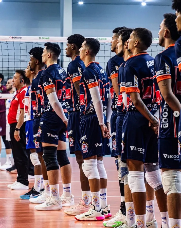 Azulim/Monte Carmelo renovou com 10 atletas da temporada passada.