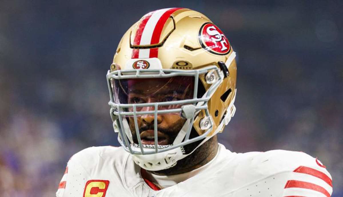 December 22, 2025: San Francisco 49ers offensive lineman Trent Williams 71 during NFL, American Football Herren, USA game action against the Indianapolis Colts at Lucas Oil Stadium in Indianapolis, Indiana. /CSM Indianapolis United States of America – ZUMAc04_ 20251222_zma_c04_074 Copyright: xJohnxMersitsx ©IMAGO/ZUMA Press Wire