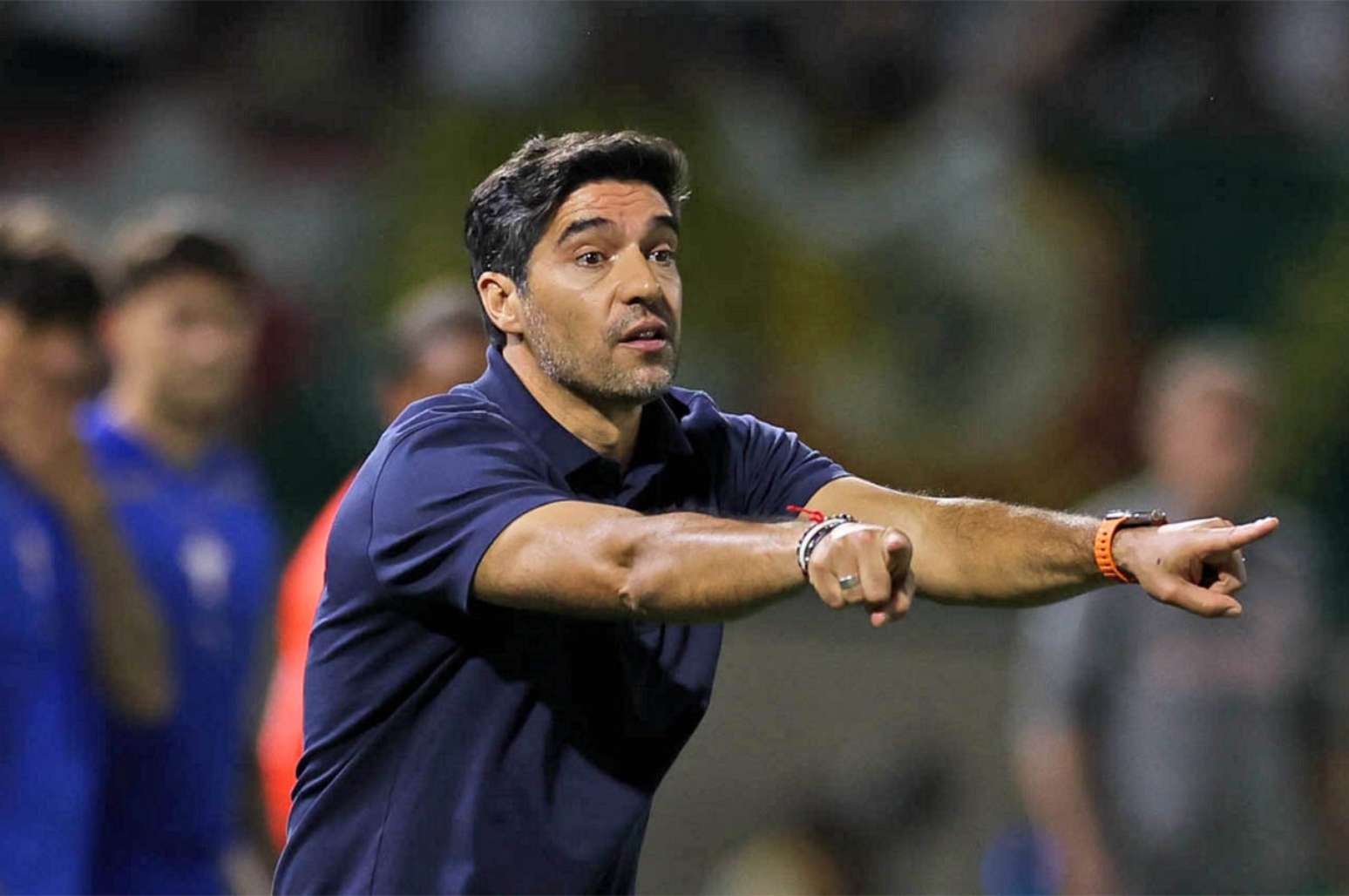 Abel Ferreira consolidou o esquema com três zagueiros no Palmeiras nesta temporada –
