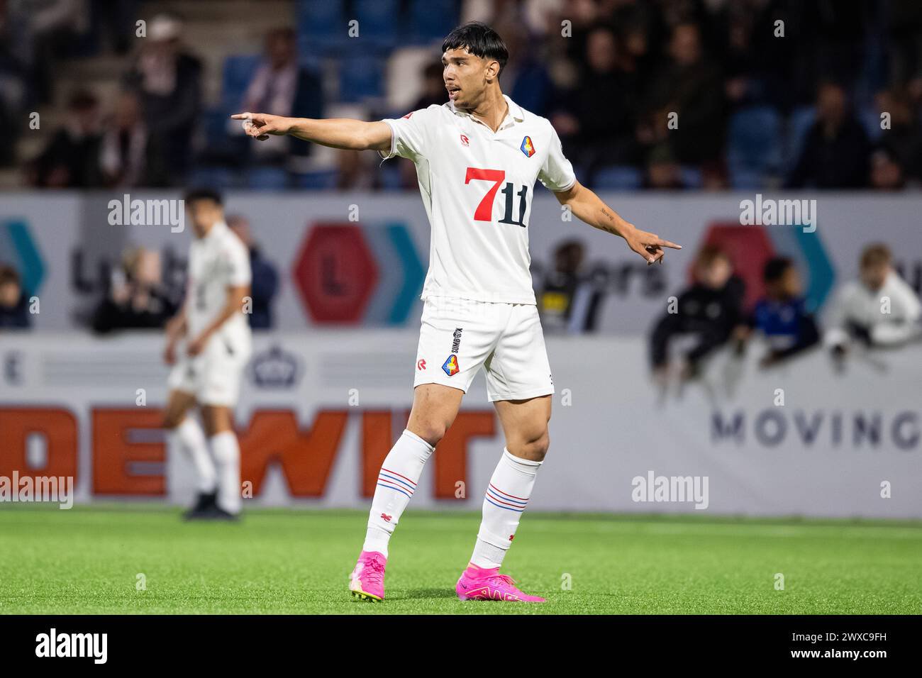 Damian van Dijk Hints at Joining Timnas Indonesia: John Herdman's New Defensive Target?