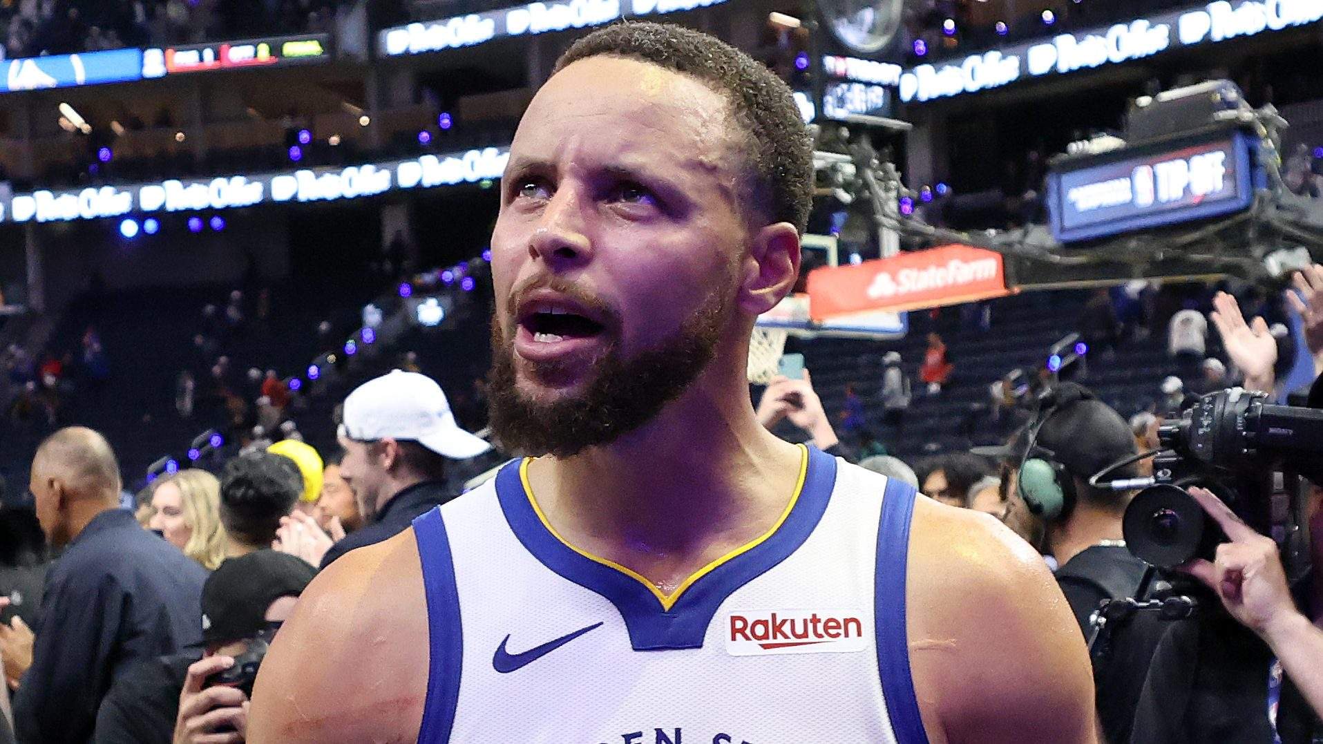 Stephen Curry #30 of the Golden State Warriors