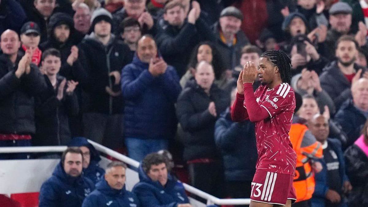 Rio Ngumoha of Liverpool leaves the pitch while applauding the fans