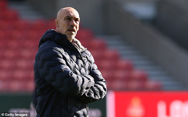 Sale director Alex Sanderson admitted he struggled this week - and bemoaned his side's performance here