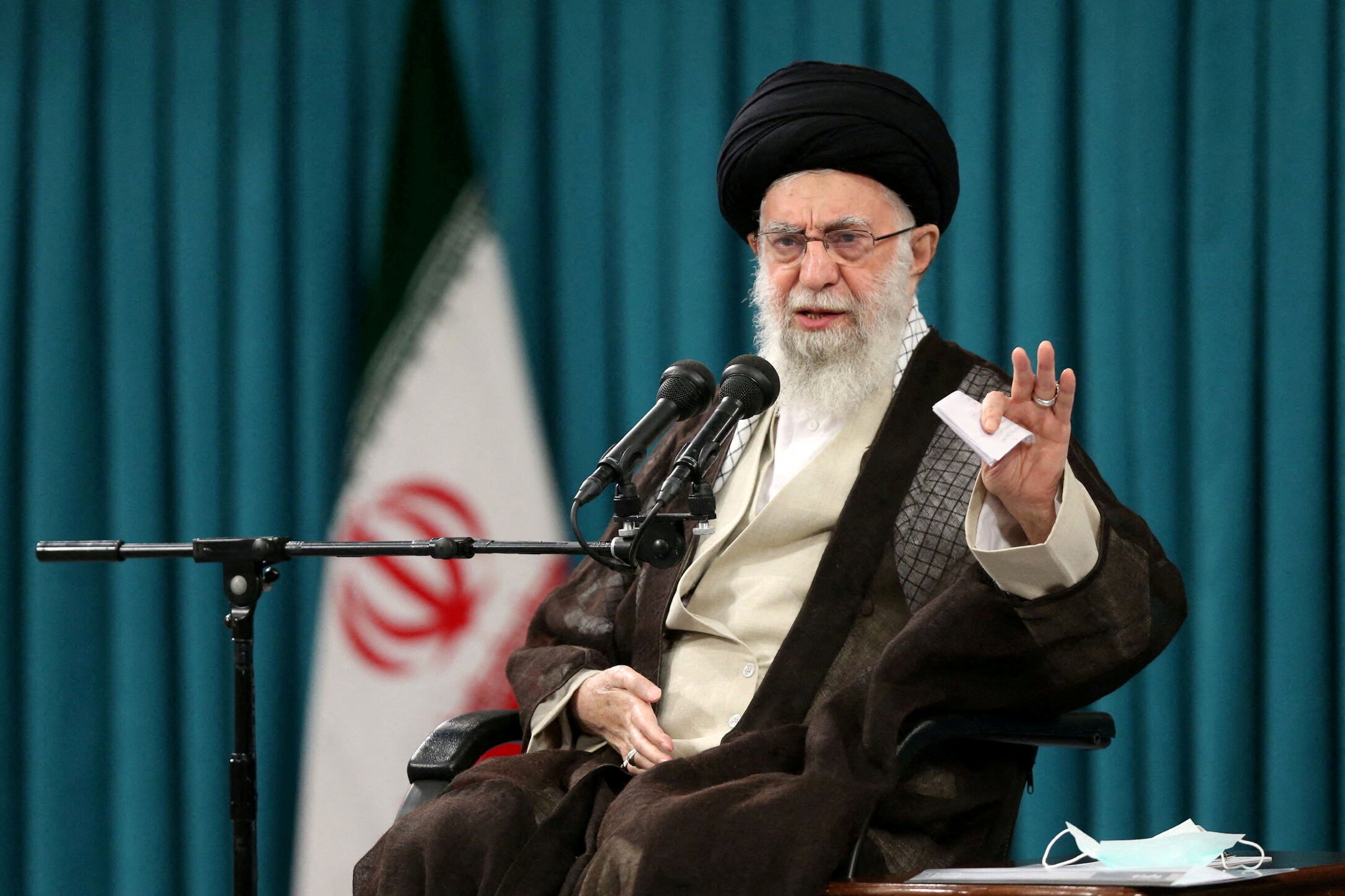 Ayatollah Ali Khamenei speaking at a meeting with students.