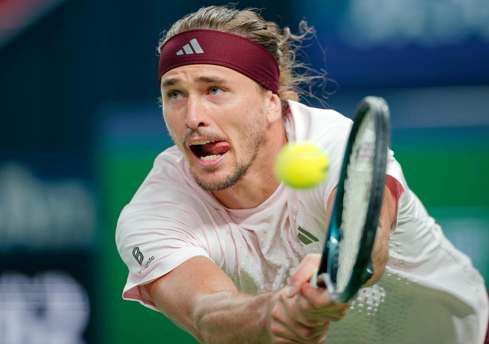 Alexander Zverev fehlen noch zwei Siege bis zum Masters-Triumph in Shanghai.