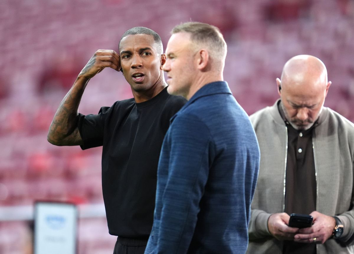 Ashley Young and Wayne Rooney were in agreement regarding Lisandro Martinez's post-match interview.
