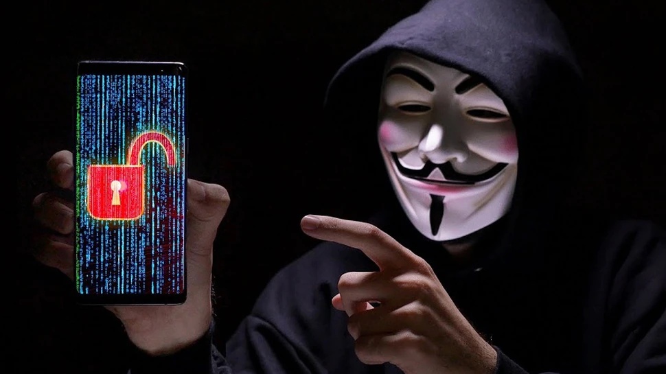 Smartphone यूजर्स सावधान! कंगाल करने के लिए Hackers ने चली ऐसी शातिर चाल; जानिए और सर्तक रहिए
