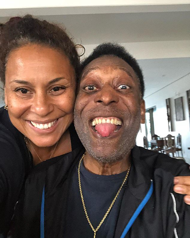 "One month without you" Pele's eldest daughter Kely Nascimento, paid