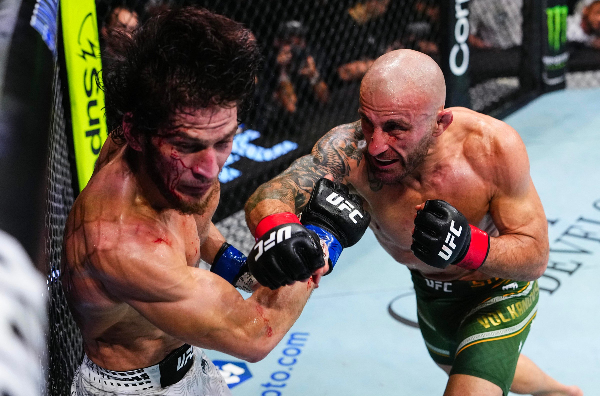 UFC 333: Volkanovski v Evloev