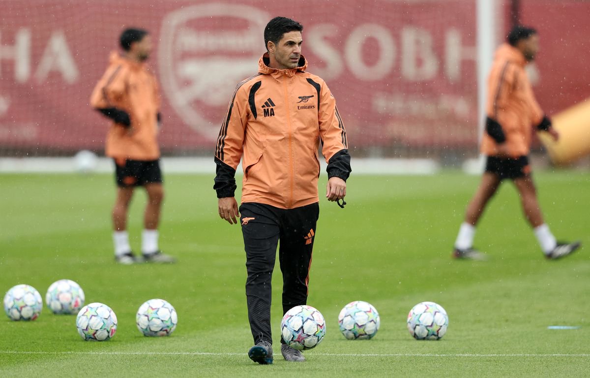 Mikel Arteta during an Arsenal training session