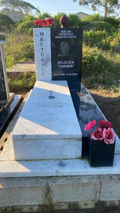 Zahara's grave.