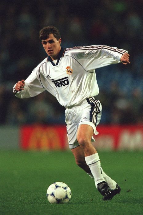 MADRID, SPAIN - MARCH 3: Robert Jarni of Real Madrid CF on the ball during the Champions League Quarter-Finals 1st Leg match between Real Madrid and Dynamo Kiev at Santiago Bernabeu on March 3, 1999 in Madrid, Spain. (Photo by Richard Sellers/Sportsphoto/Allstar via Getty Images)