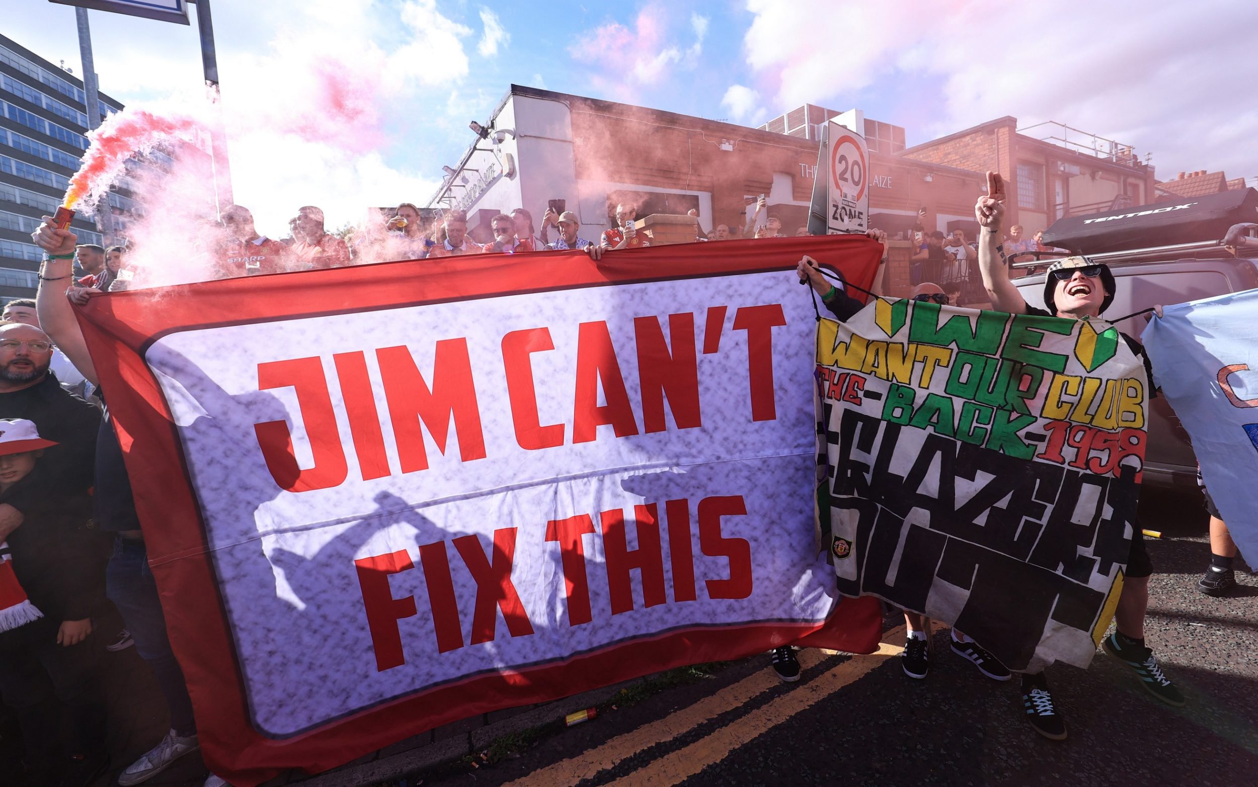 Manchester Unitd fans protest