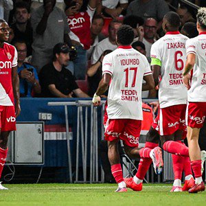 Nazinho: uma das surpresas deste início de época. O lateral esquerdo assinou duas assistências e um golo nos primeiros sete jogos ao serviço do Mónaco. Eventual gestão de Nuno Mendes pode abrir vaga