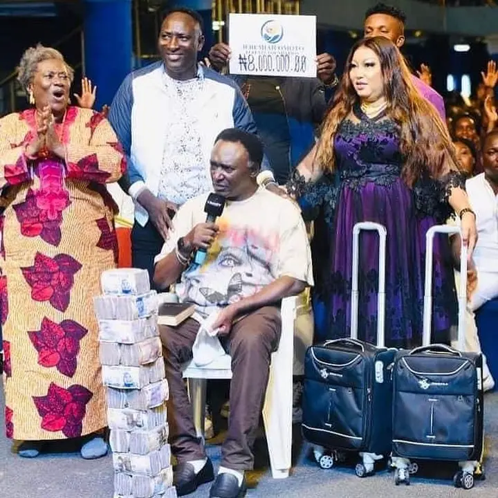 Clem Ohameze burst into tears after receiving N8M from Pastor Fufeyin for surgery