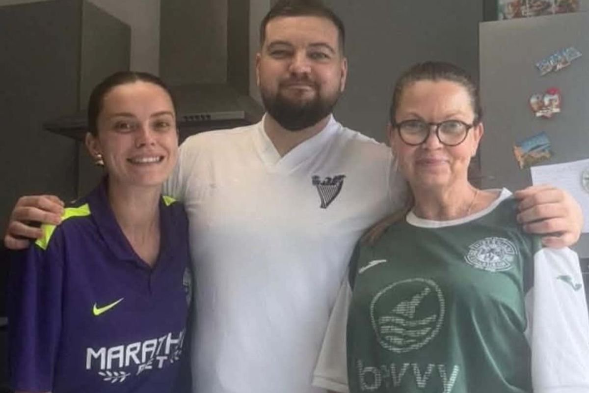 Sister Amie, Daniel and their mother Colette.