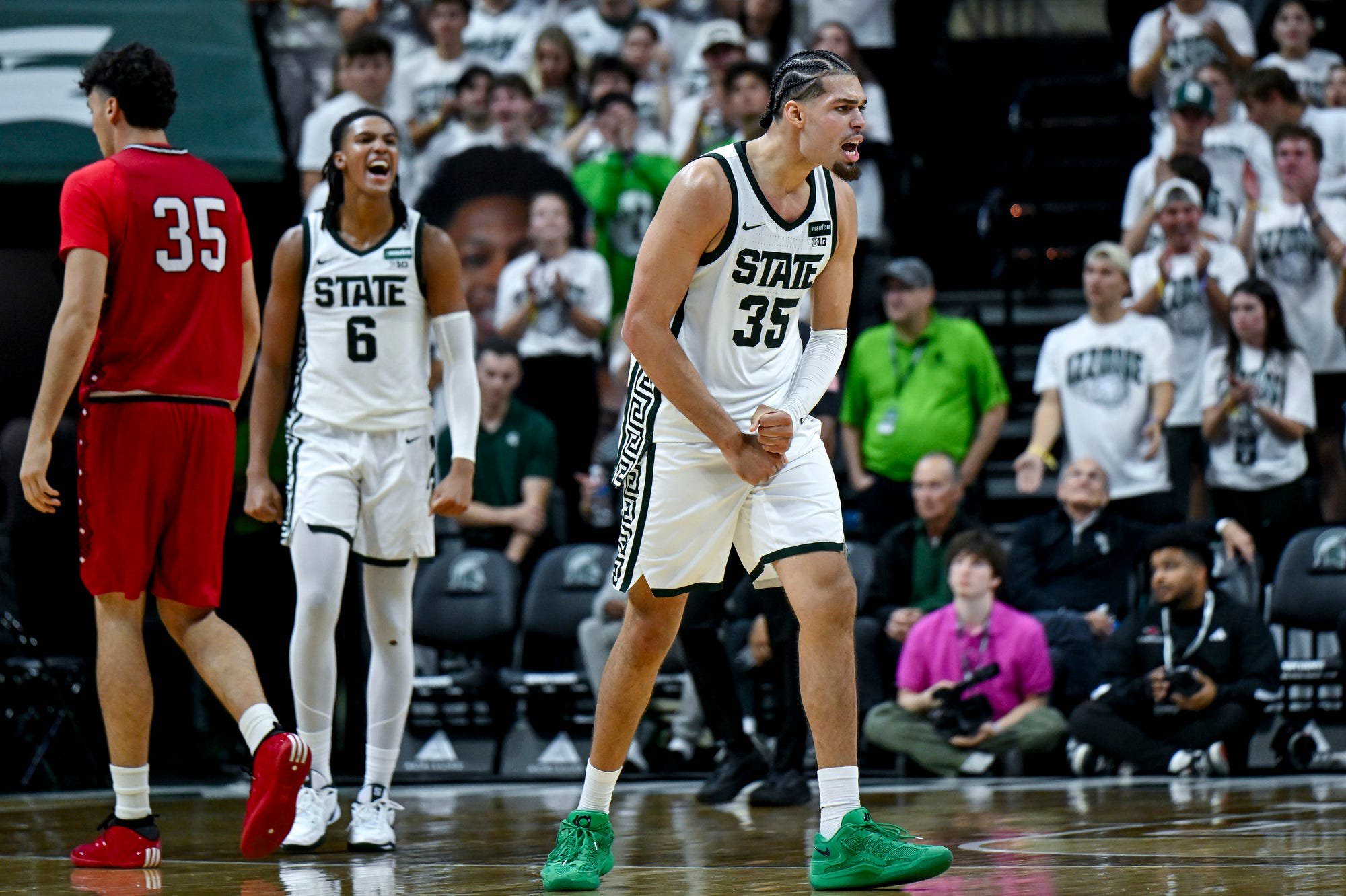 Michigan State’s Jesse McCulloch celebrates after Incarnate Word calls a timeout during the second half on Friday, Oct. 2, 2026, at the Breslin Center in East Lansing.