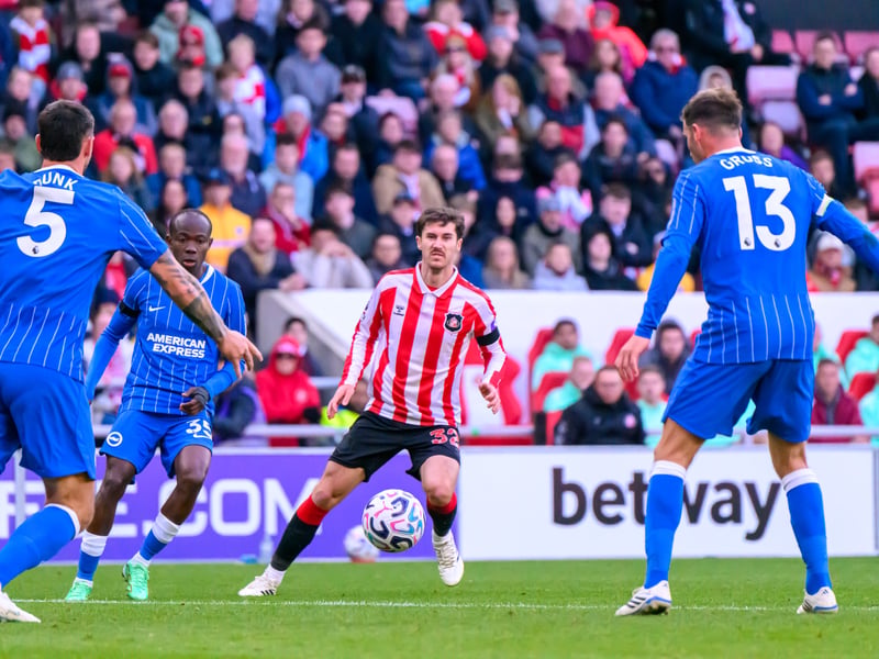 Landed one trademark sliding tackle on Gudmundsson in the first half that got the crowd going. Kept it simple and did well in the main defensively. 6
