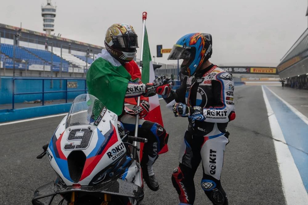 Danilo Petrucci beendet seine Superbike-Reise, bewegt von der Unterstützung der Fans und Höhepunkten seiner Karriere.