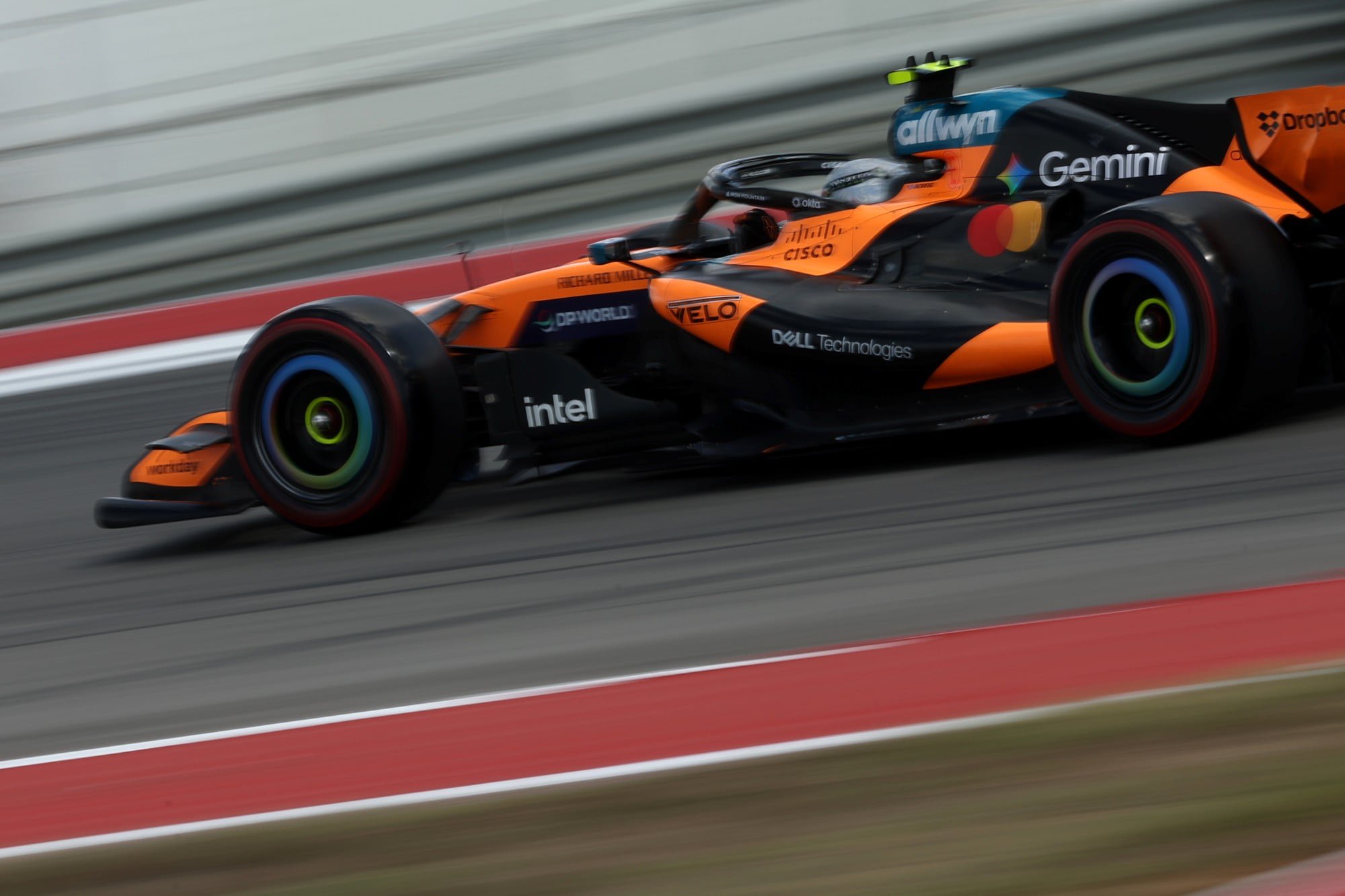 Lando Norris (GBR) McLaren F1 Team MCL40.