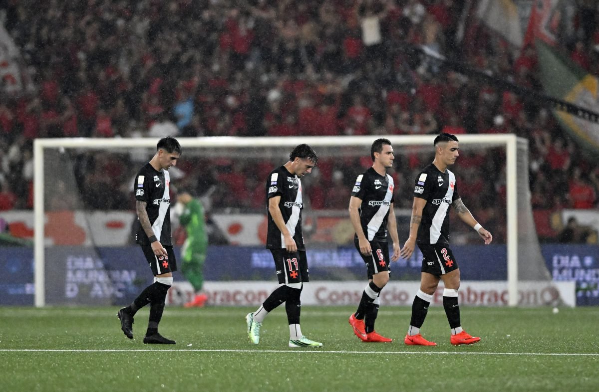Vasco fecha clássicos de 2026 com eliminação, goleada sofrida e tabu mantido; veja balanço