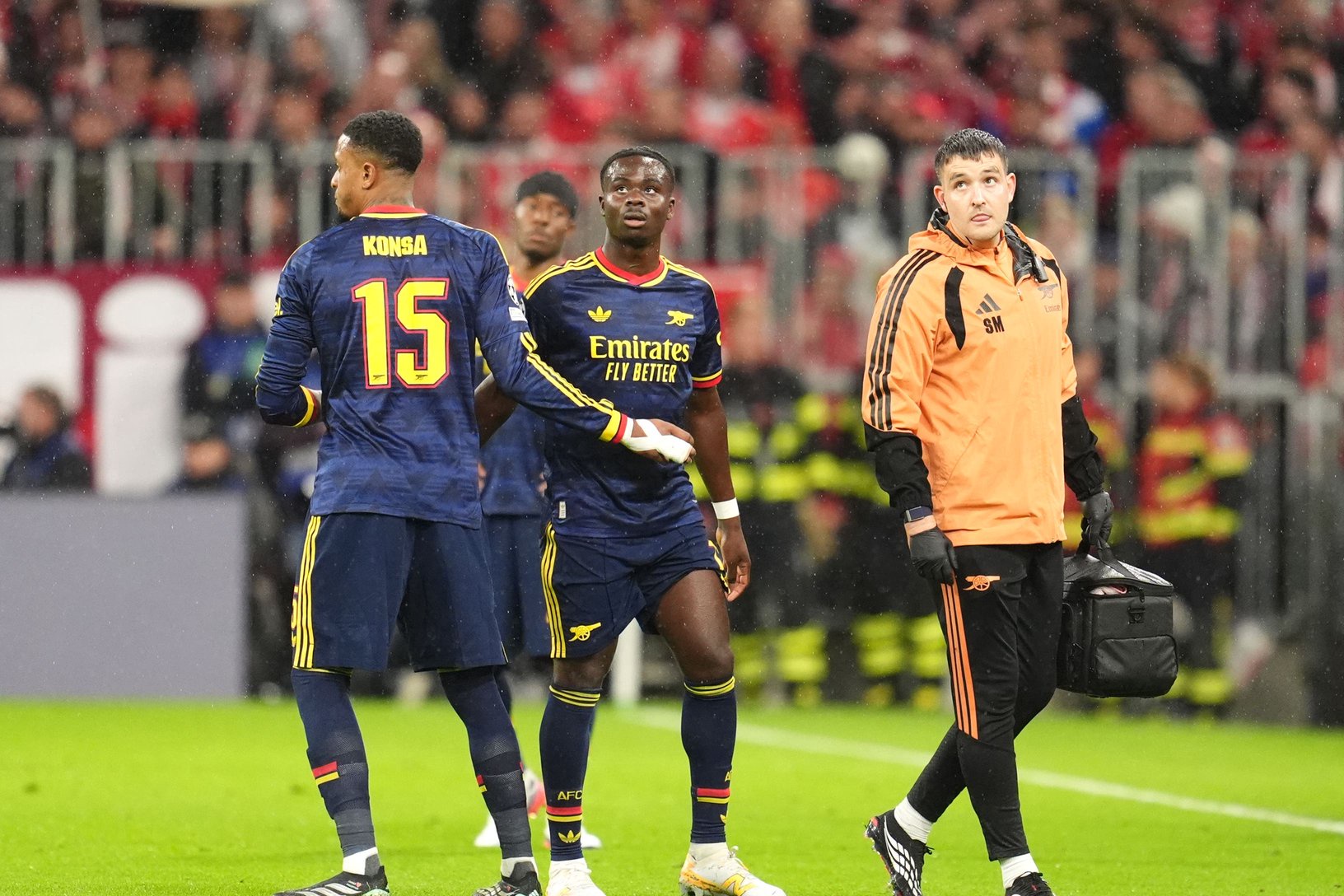Bukayo Saka leaves the pitch after incurring an injury (Adam Davy/PA)