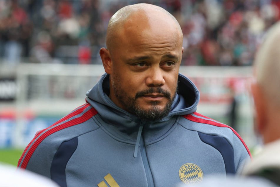 Bayerns Cheftrainer Vincent Kompany (40) liegt weiterhin im Krankenhaus.